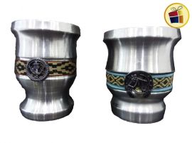 MATE DE MADERA ALGARROBO  GUARDA PAMPA Y DIJE "EL ENCUENTRO" (346756)